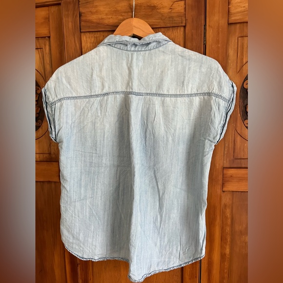 Stitch Fix Women’s Small Hayford One Pocket Chambray ID:23 - Picture 2 of 3